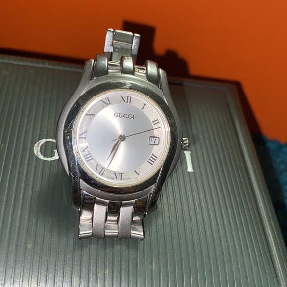 Gucci Watch Unisex Authentic - Picture 12 of 13